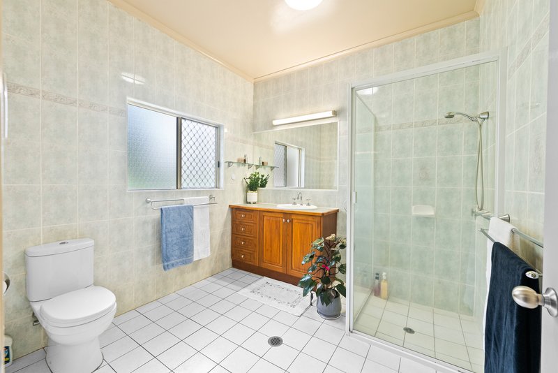 Photo - 36 Gloucester Street, Whitfield QLD 4870 - Image 10