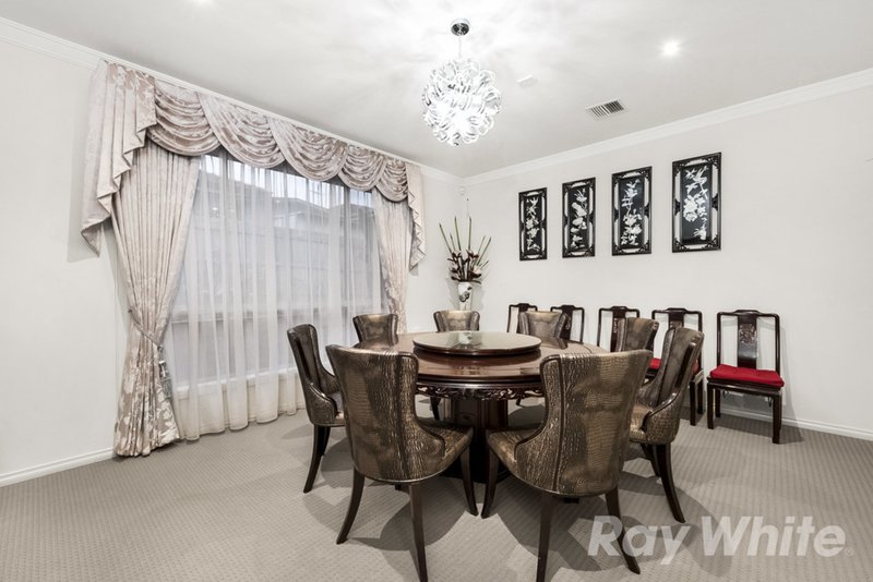 Photo - 36 Golden Grove, Glen Waverley VIC 3150 - Image 6