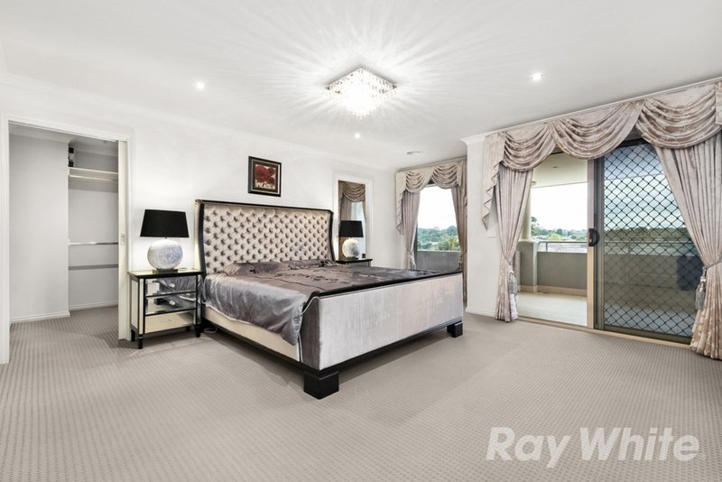 Photo - 36 Golden Grove, Glen Waverley VIC 3150 - Image 7