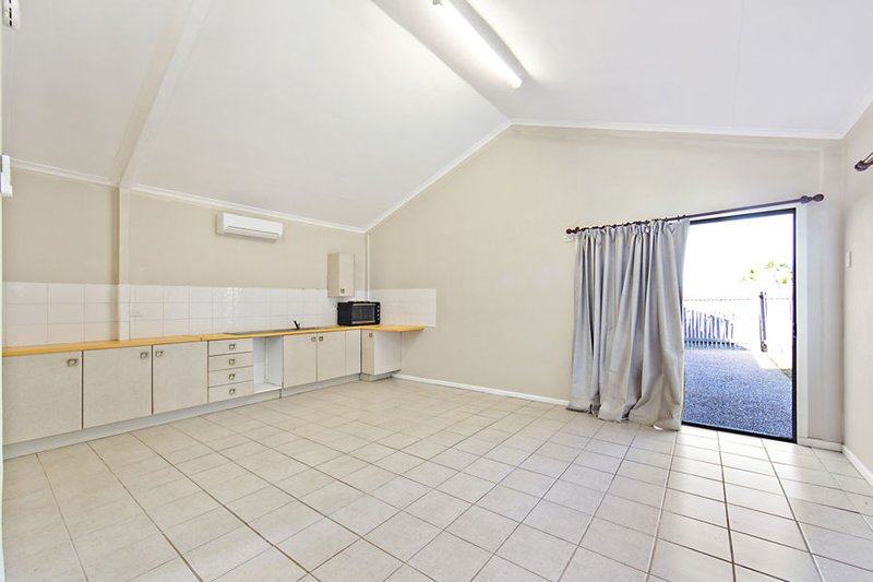 Photo - 36 Gower Street, Kelso QLD 4815 - Image 11