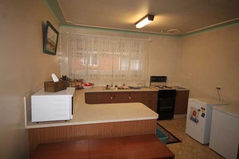 Photo - 36 Graham Avenue, Casula NSW 2170 - Image 4