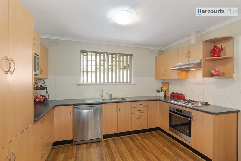 Photo - 36 Grand Central Avenue, Hallett Cove SA 5158 - Image 12