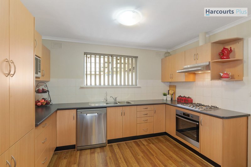 Photo - 36 Grand Central Avenue, Hallett Cove SA 5158 - Image 9