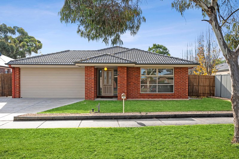 36 Grand Lakes Way, Lara VIC 3212