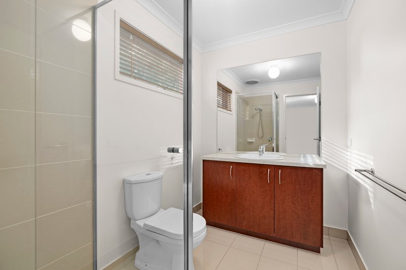 Photo - 36 Grand Lakes Way, Lara VIC 3212 - Image 6