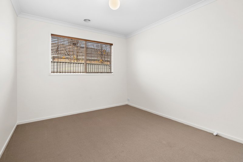 Photo - 36 Grand Lakes Way, Lara VIC 3212 - Image 8