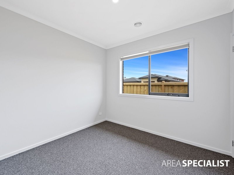 Photo - 36 Grande Belmond Avenue, Clyde VIC 3978 - Image 8