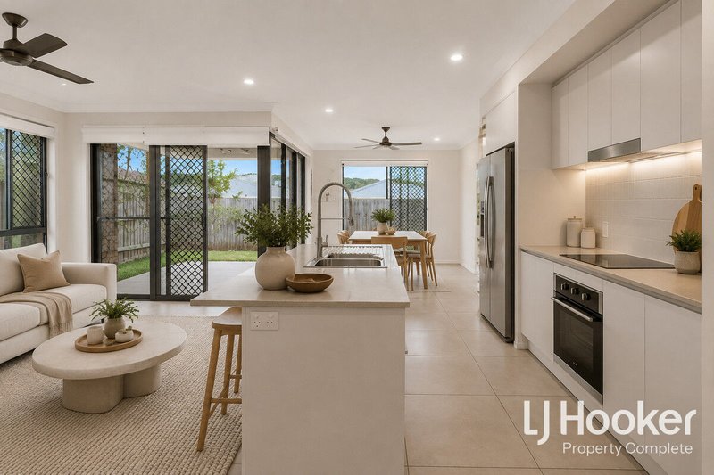 Photo - 36 Granite Street, Yarrabilba QLD 4207 - Image 3
