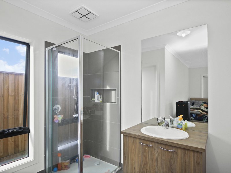 Photo - 36 Grassbird Street, Bairnsdale VIC 3875 - Image 8