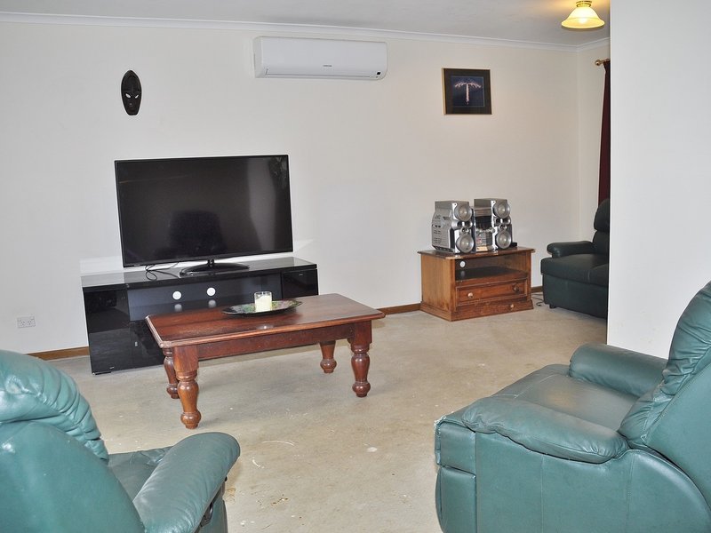 Photo - 36 Gregory Street, Port Elliot SA 5212 - Image 3