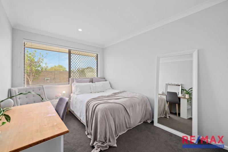 Photo - 36 Grenfell Way, Leeming WA 6149 - Image 23