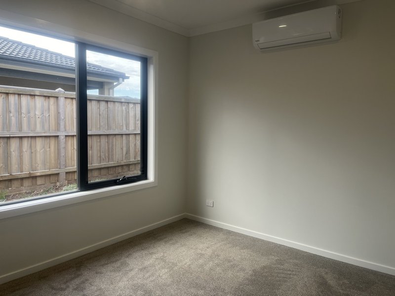 Photo - 36 Hallinan Street, Tarneit VIC 3029 - Image 15