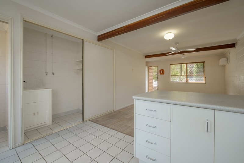 Photo - 3/6 Hampton Drive, Tannum Sands QLD 4680 - Image 9