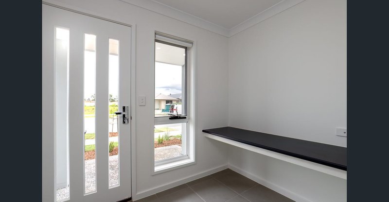 Photo - 36 Hann Street, South Maclean QLD 4280 - Image 2