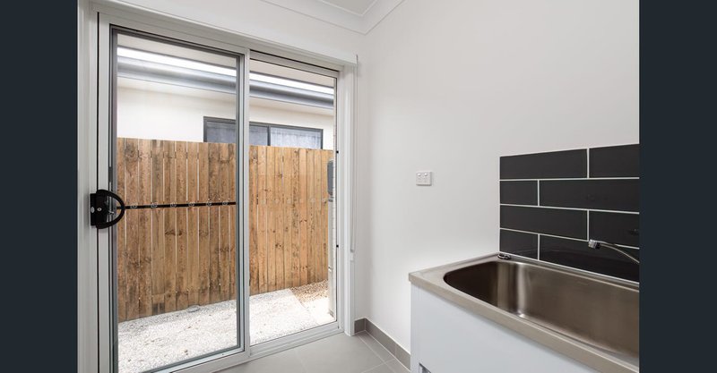 Photo - 36 Hann Street, South Maclean QLD 4280 - Image 10