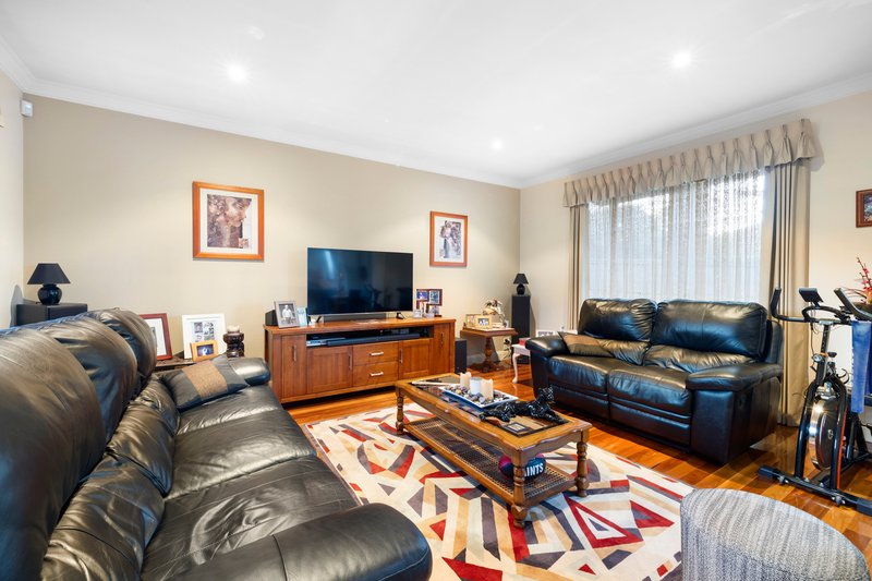 Photo - 3/6 Harry Court, Mount Waverley VIC 3149 - Image 2
