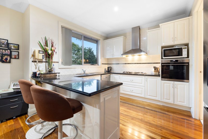Photo - 3/6 Harry Court, Mount Waverley VIC 3149 - Image 5