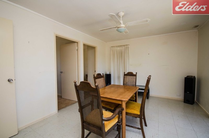 Photo - 36 Healey Close, Wodonga VIC 3690 - Image 9