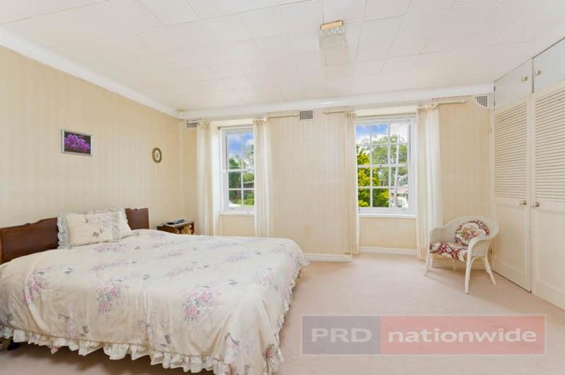 Photo - 36 Henry Kendall Avenue, Padstow Heights NSW 2211 - Image 4