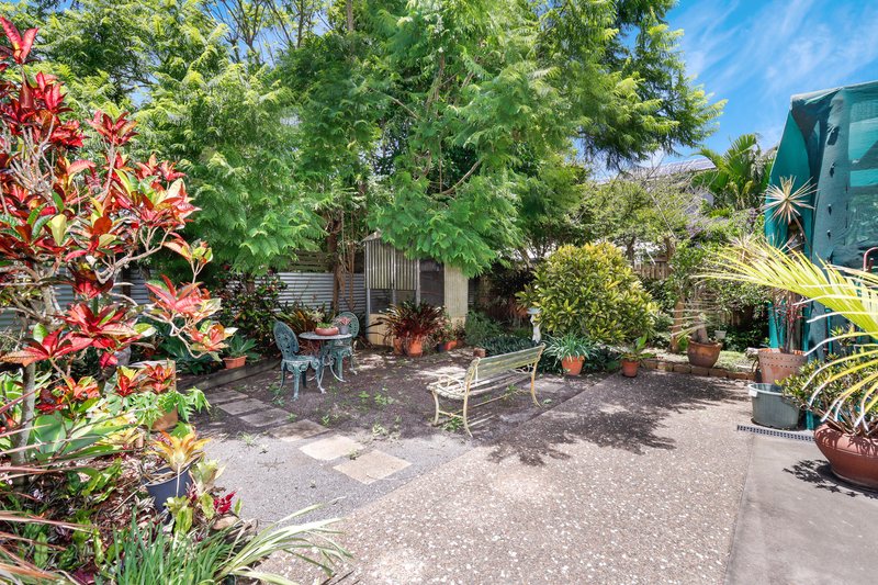 Photo - 36 Hervey Street, Scarness QLD 4655 - Image 16