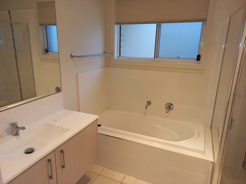 Photo - 36 Higgins Avenue, Elderslie NSW 2570 - Image 5
