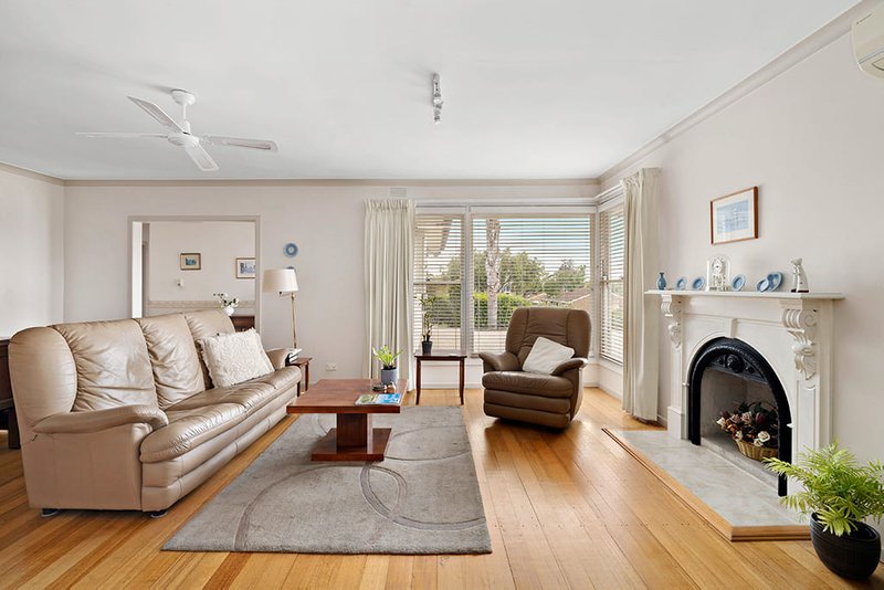Photo - 36 Hillcrest Road, Frankston VIC 3199 - Image 2
