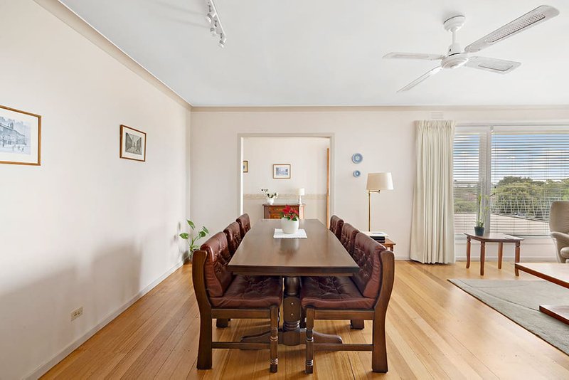 Photo - 36 Hillcrest Road, Frankston VIC 3199 - Image 7