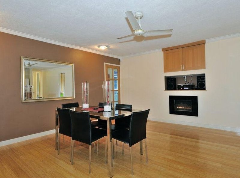 Photo - 36 Holcombe Road, Warnbro WA 6169 - Image 4