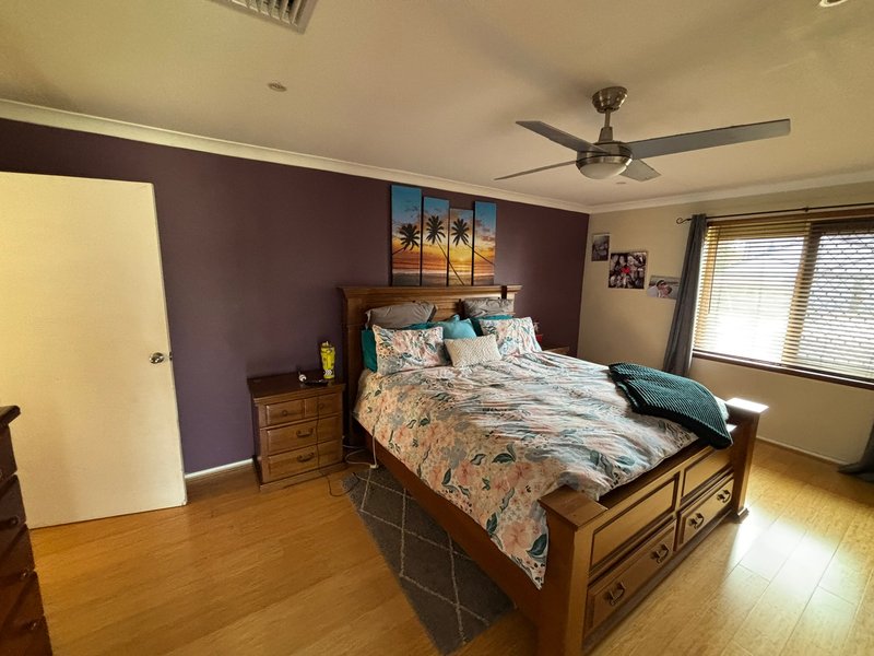 Photo - 36 Holcombe Road, Warnbro WA 6169 - Image 5