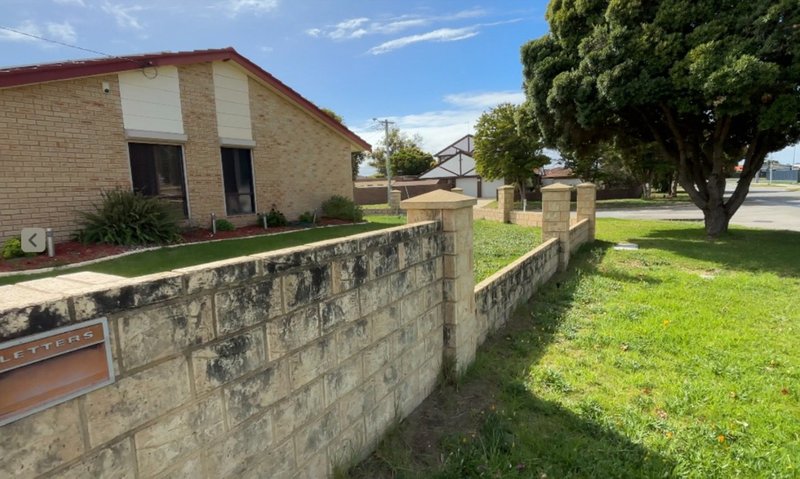 Photo - 36 Holcombe Road, Warnbro WA 6169 - Image 7