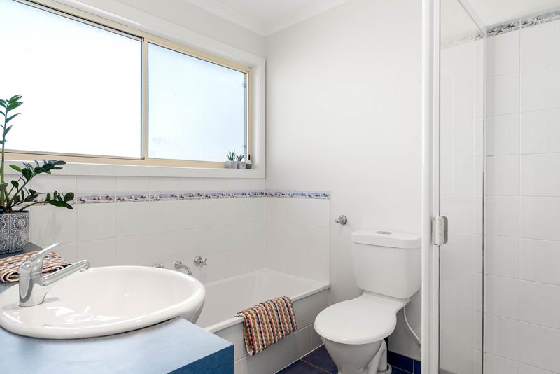 Photo - 3/6 Hollydene Court, Cowes VIC 3922 - Image 11