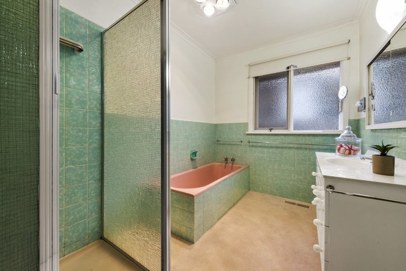 Photo - 36 Howitt Drive, Templestowe Lower VIC 3107 - Image 7