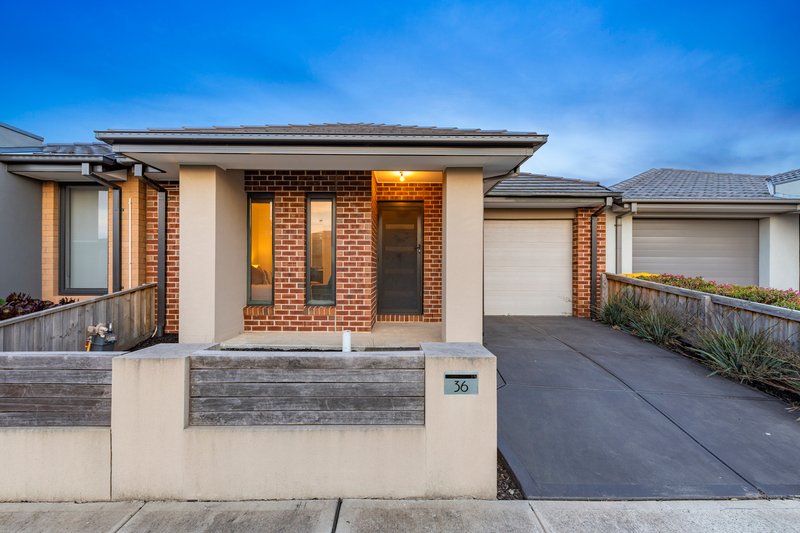 36 Hunt Way, Pakenham VIC 3810