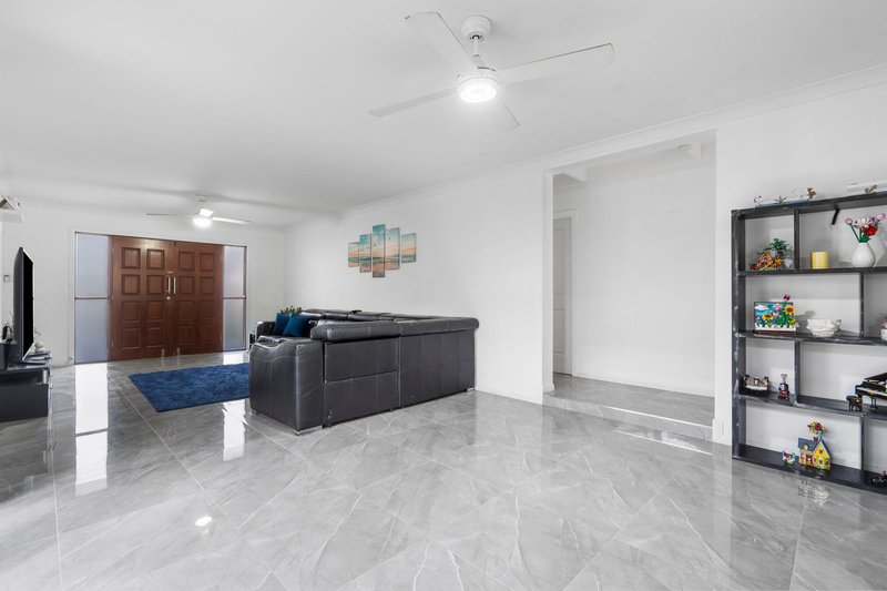 Photo - 36 Iando Street, Coombabah QLD 4216 - Image 5