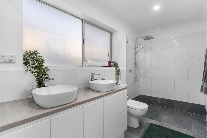 Photo - 36 Iando Street, Coombabah QLD 4216 - Image 10