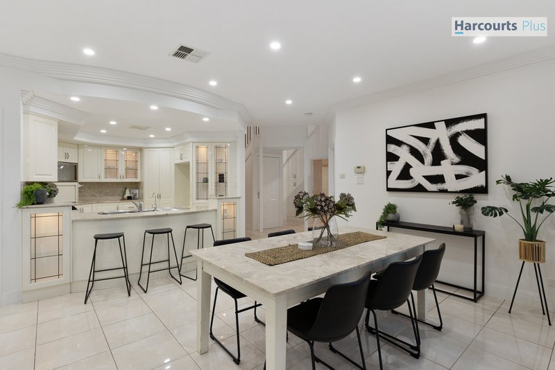 Photo - 36 Ingleton Drive, Hallett Cove SA 5158 - Image 10