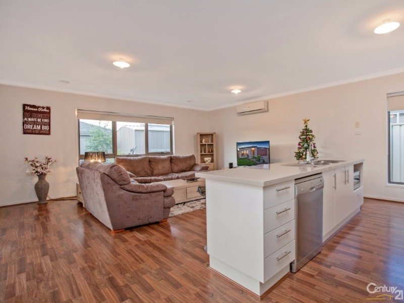 Photo - 36 Inspiration Circuit, Pakenham VIC 3810 - Image 8