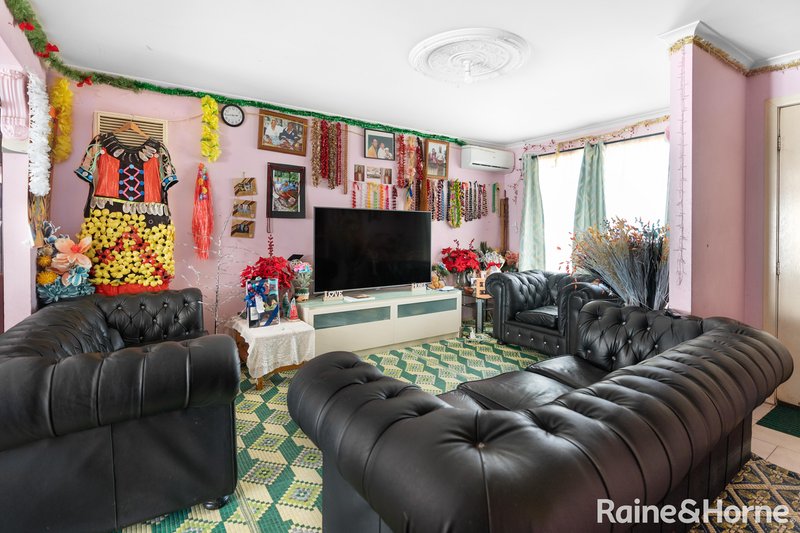 Photo - 36 Jacana Avenue, Broadmeadows VIC 3047 - Image 3