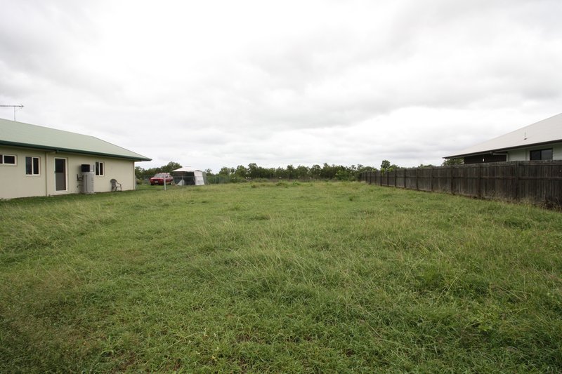 Photo - 36 Jacana Close, Mareeba QLD 4880 - Image 3