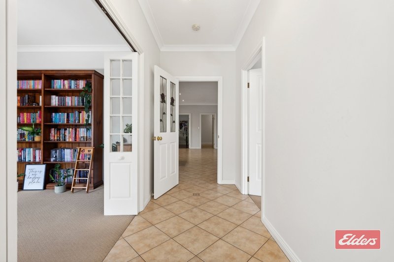 Photo - 36 Jemalong Crescent, Roseworthy SA 5371 - Image 3