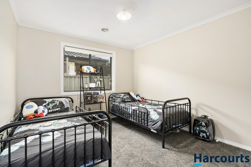 Photo - 36 Jordan Avenue, Delacombe VIC 3356 - Image 8