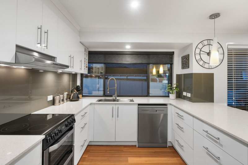 Photo - 36 Kaiser Drive, Windaroo QLD 4207 - Image 8