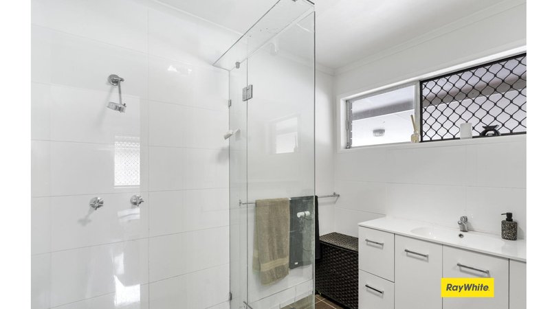 Photo - 36 Kallista Road, Rochedale South QLD 4123 - Image 4