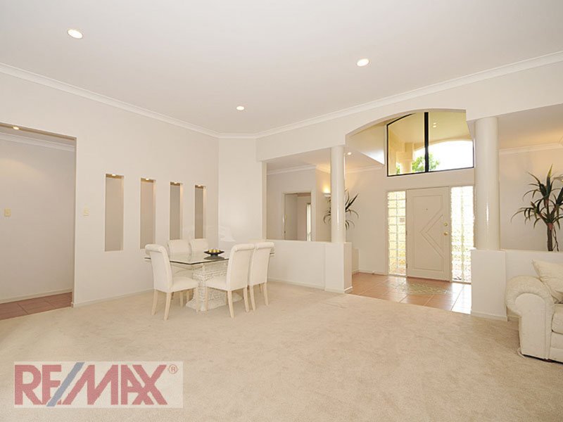 Photo - 36 Karri Place, Bridgeman Downs QLD 4035 - Image 14