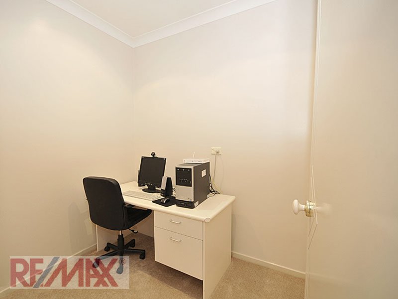 Photo - 36 Karri Place, Bridgeman Downs QLD 4035 - Image 22