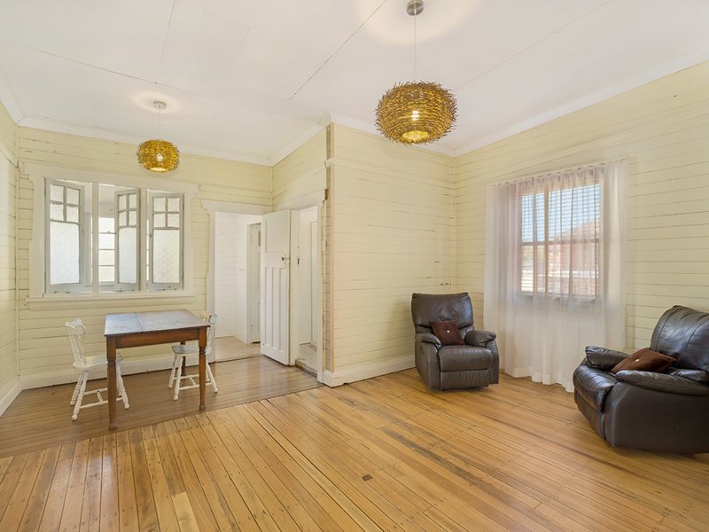 Photo - 36 Keen Street, Lismore NSW 2480 - Image 2