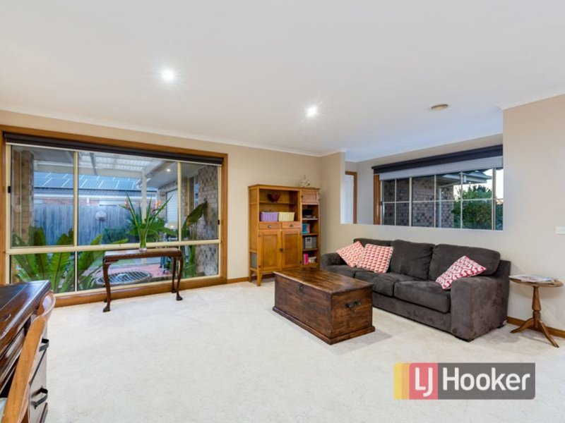 Photo - 36 Kirkwood Crescent, Hampton Park VIC 3976 - Image 4