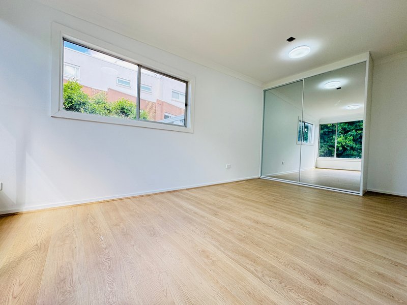 Photo - 36 Lawrence Street, Peakhurst NSW 2210 - Image 3