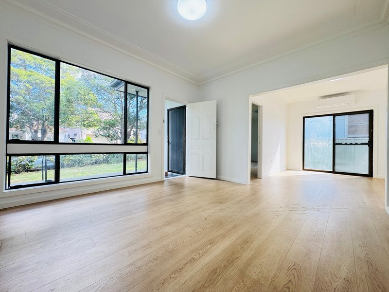 Photo - 36 Lawrence Street, Peakhurst NSW 2210 - Image 7