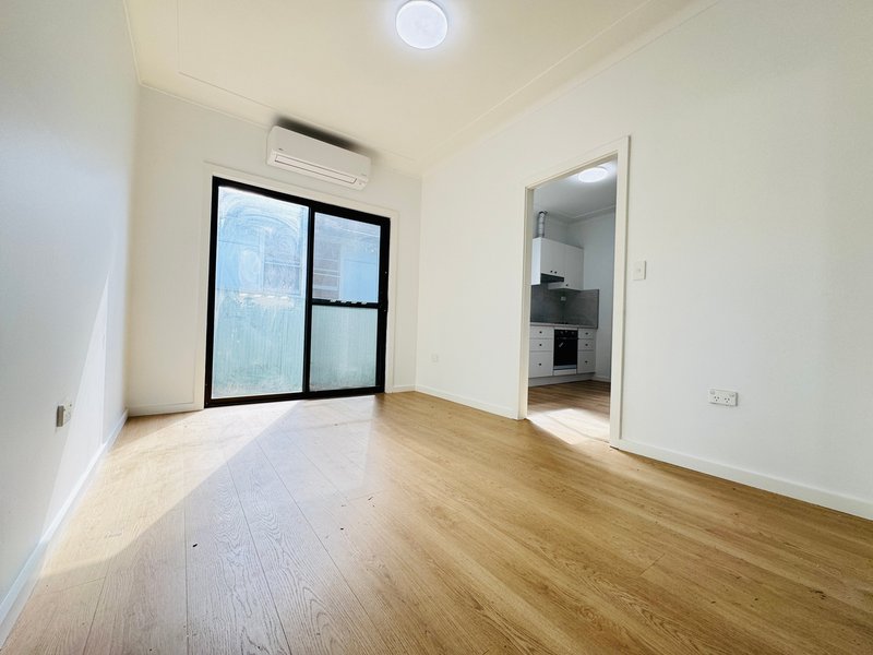 Photo - 36 Lawrence Street, Peakhurst NSW 2210 - Image 8